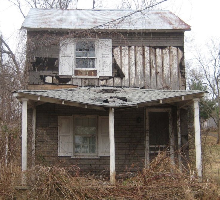 dilapidated_house_in_va_by_cjheery